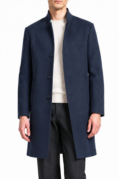Manteau homme bleu marine petit col, fermeture 3 boutons et poches latérales